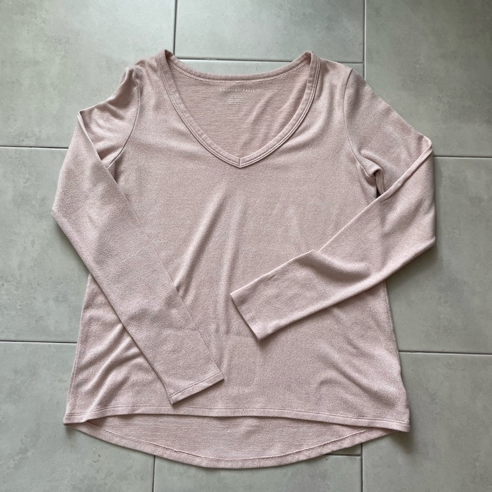 Size extra small American Eagle V-neck sweater, GUC